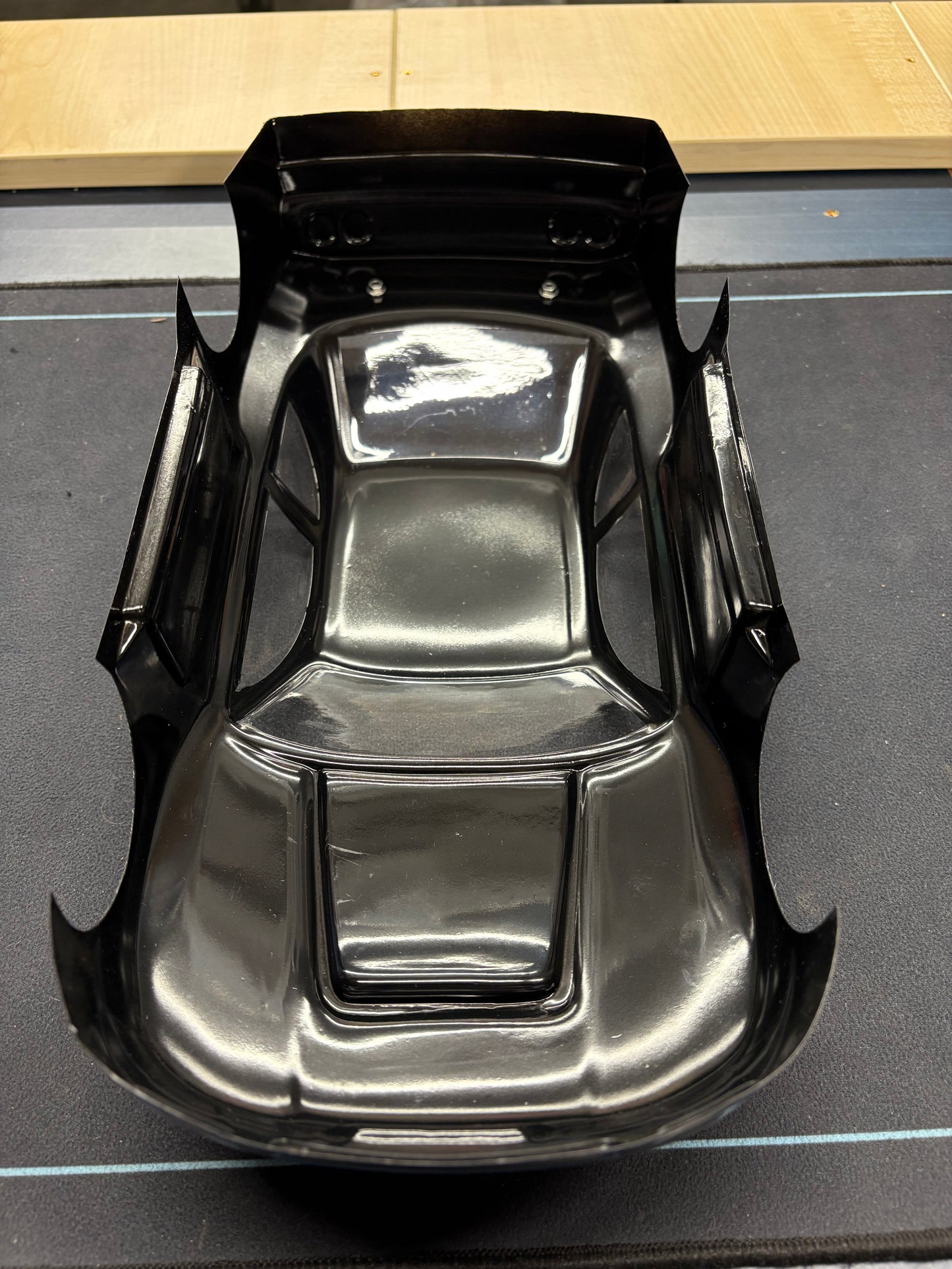 1/12 Nissan Skyline Body - Anodised Silver GT12 Supastox Body 205mm wheelbase by 160 wide