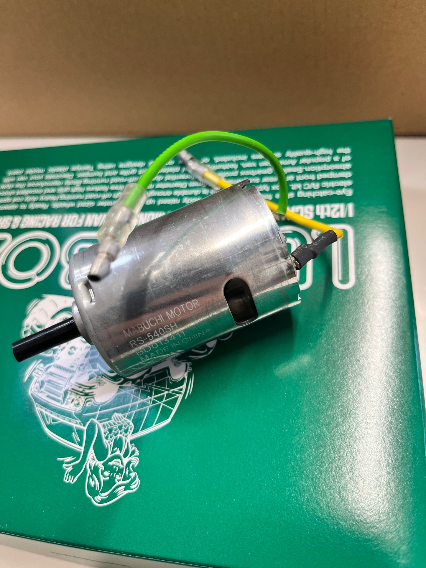 TAMIYA 58347 - RC LUNCH BOX KIT - 1/12 2WD Monster ruck - INC's ESC & MOTOR) (Requires: Radio, Servo, Battery & Charger)