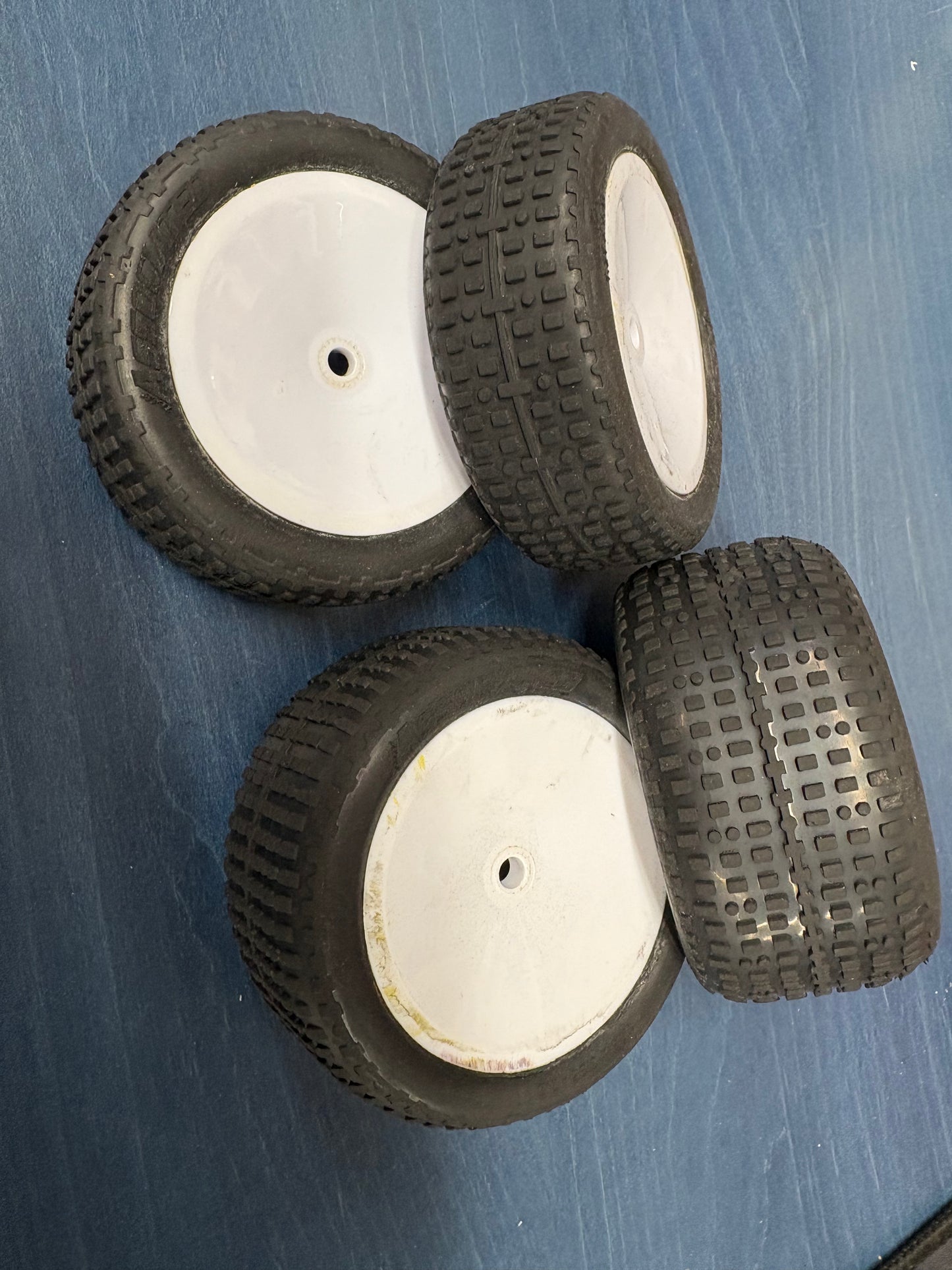 Team associated 1/10th hex RB10 buggy wheels and tyres - used only a few times
