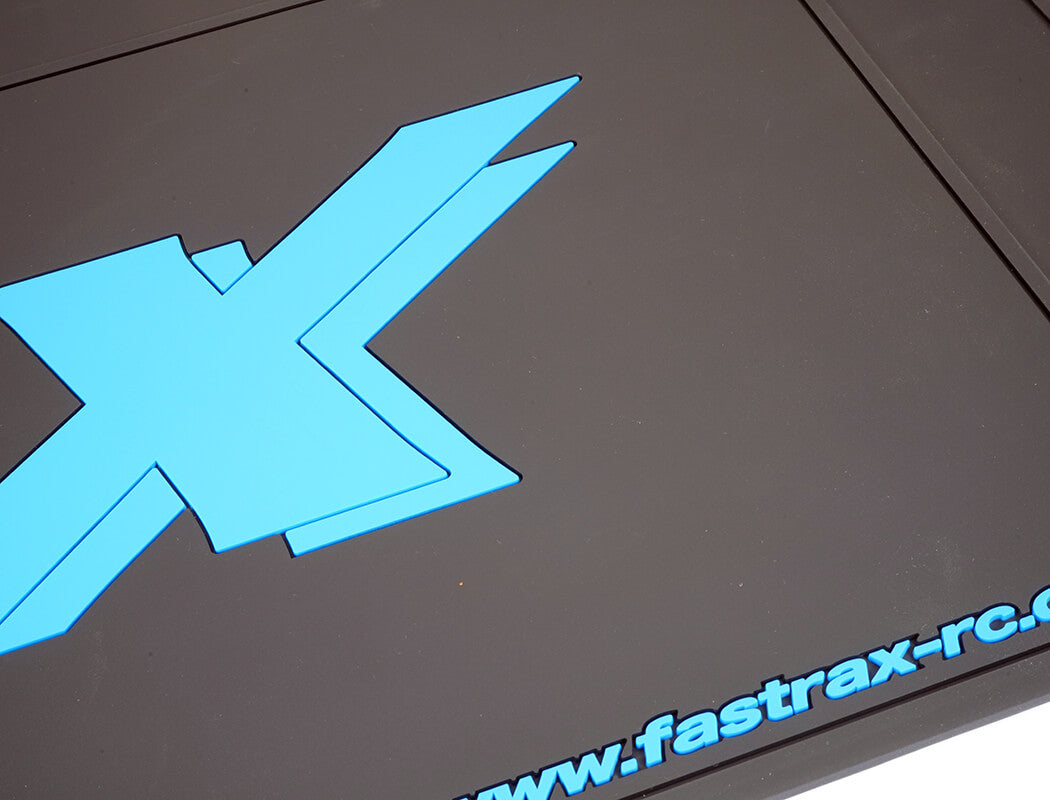 FASTRAX - MEDIUM RC CAR/BUGGY 1/12-1/10 RUBBER PIT MAT - BLUE/BLACK 62CM X 42CM - FAST413M-BK