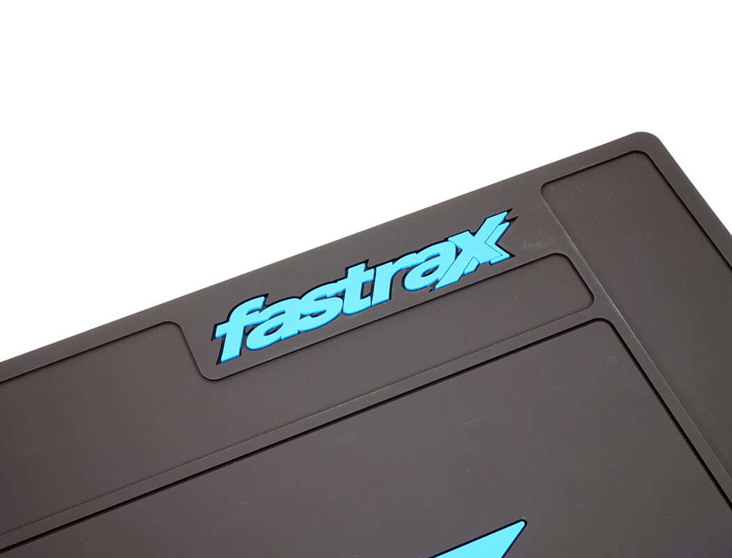 FASTRAX - MEDIUM RC CAR/BUGGY 1/12-1/10 RUBBER PIT MAT - BLUE/BLACK 62CM X 42CM - FAST413M-BK