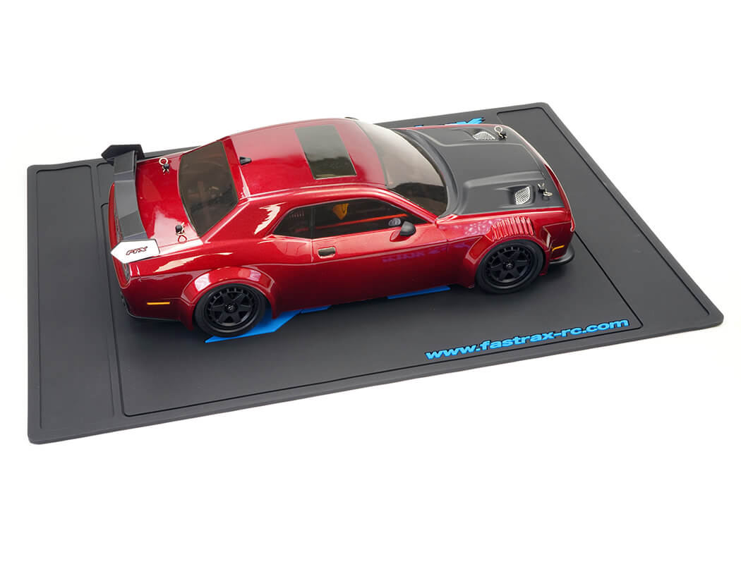 FASTRAX - MEDIUM RC CAR/BUGGY 1/12-1/10 RUBBER PIT MAT - BLUE/BLACK 62CM X 42CM - FAST413M-BK
