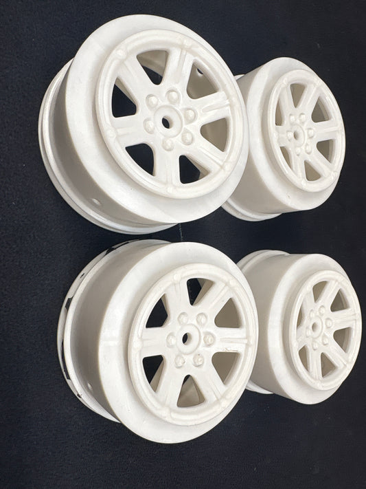 4pcs Spares or repairs - 1/10 SHORT COURSE WHEELS - WHITE +3 OFFSET - U4732 - SCHUMACHER