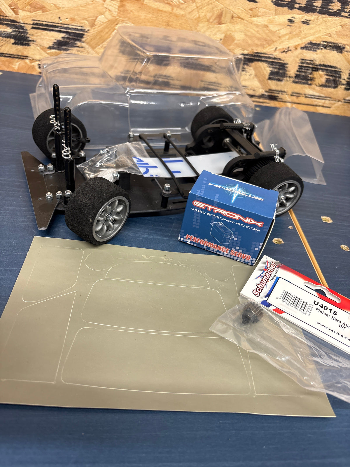 Kamtec - Mini Racer GT12 Assembled Chassis with Body & Micro Servo, Pinion & Servo Saver included