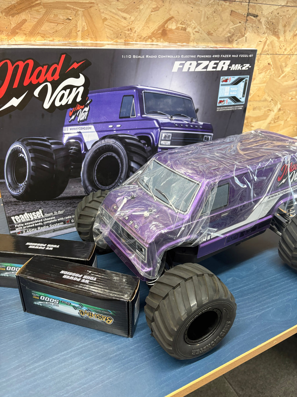 Ex-Demo - Kyosho - Mad Van 4WD Fazer MK2 1/10th w/ 2x 5000mah 2S Lipo's RTR RC Truck –  (Just add Charger)