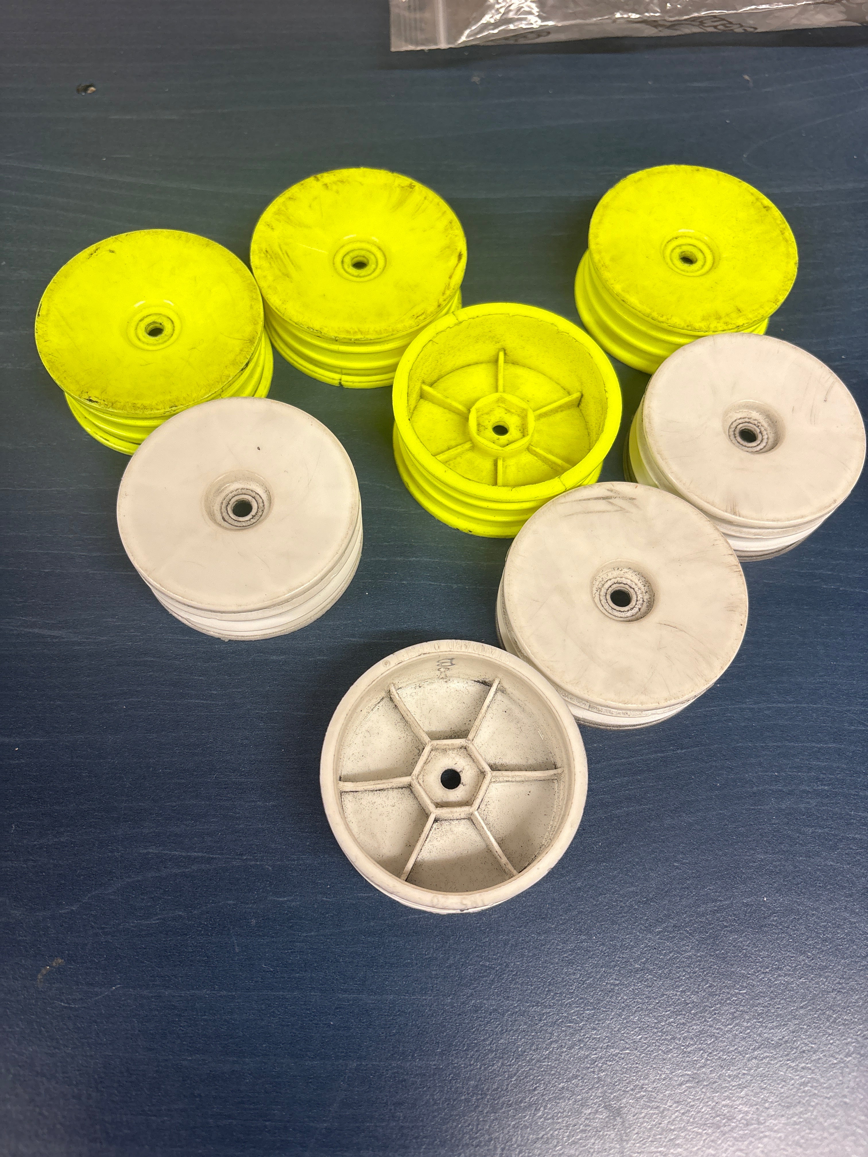Used 8pcs Schumacher 20mm wide Skinny 1/10 Car Wheels for Mini pin’s polished floor