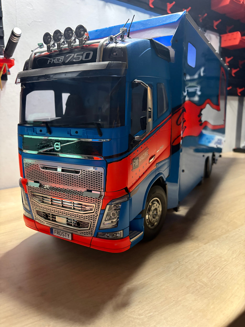 Custom 1of1 Tamiya 1/14 Volvo FH16 Race Truck 6x4 with FULL MFU Euro Lights & Sounds - with telescopic ramp (Tractor Truck Series - 3Speed gears)