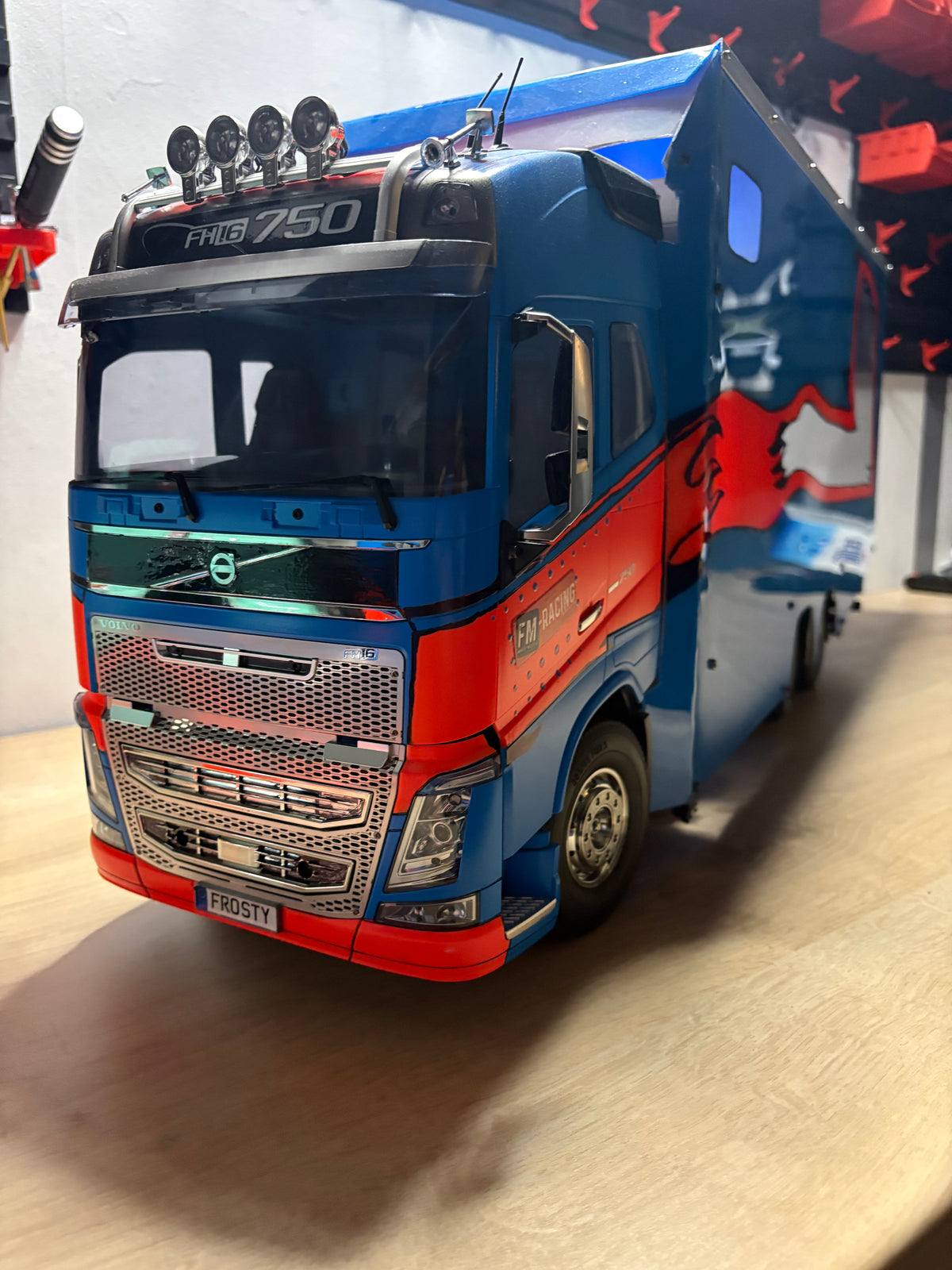 Custom 1of1 Tamiya 1/14 Volvo FH16 Race Truck 6x4 with FULL MFU Euro Lights & Sounds - with telescopic ramp (Tractor Truck Series - 3Speed gears)