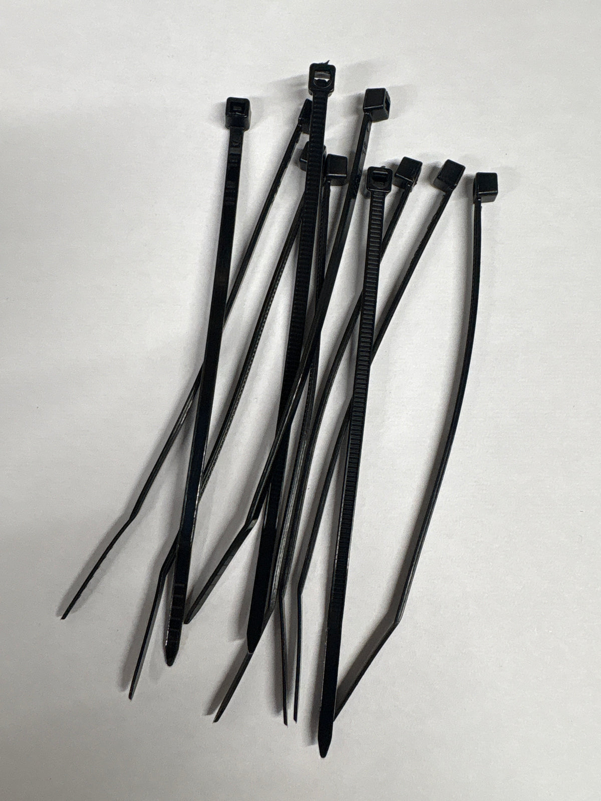 RC - Tie-wraps / cable ties - Micro 10pcs Black (10cm long x 3mm) perfect for reciever cable management