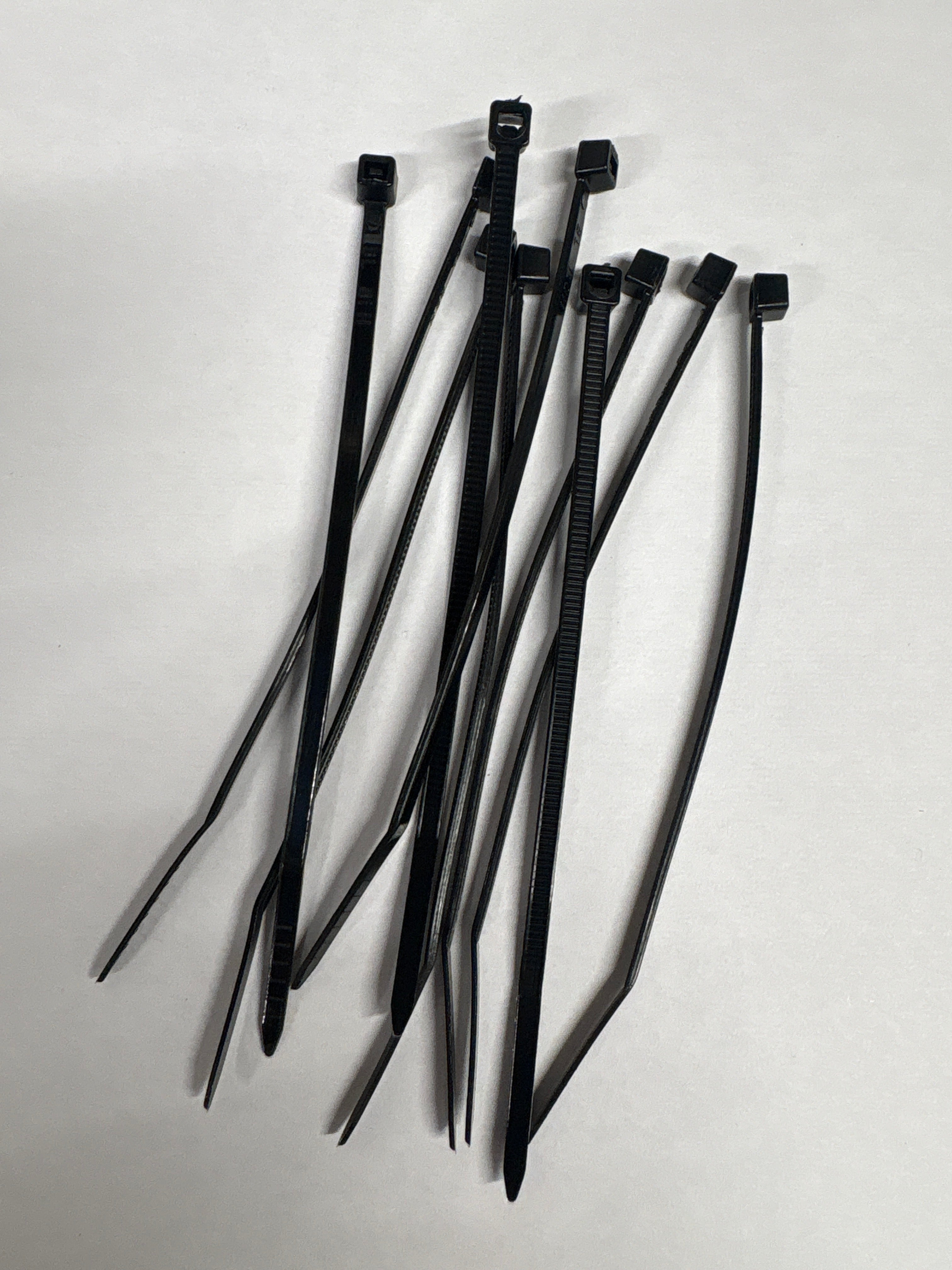 RC - Tie-wraps / cable ties - Micro 10pcs Black (10cm long x 3mm) perfect for reciever cable management