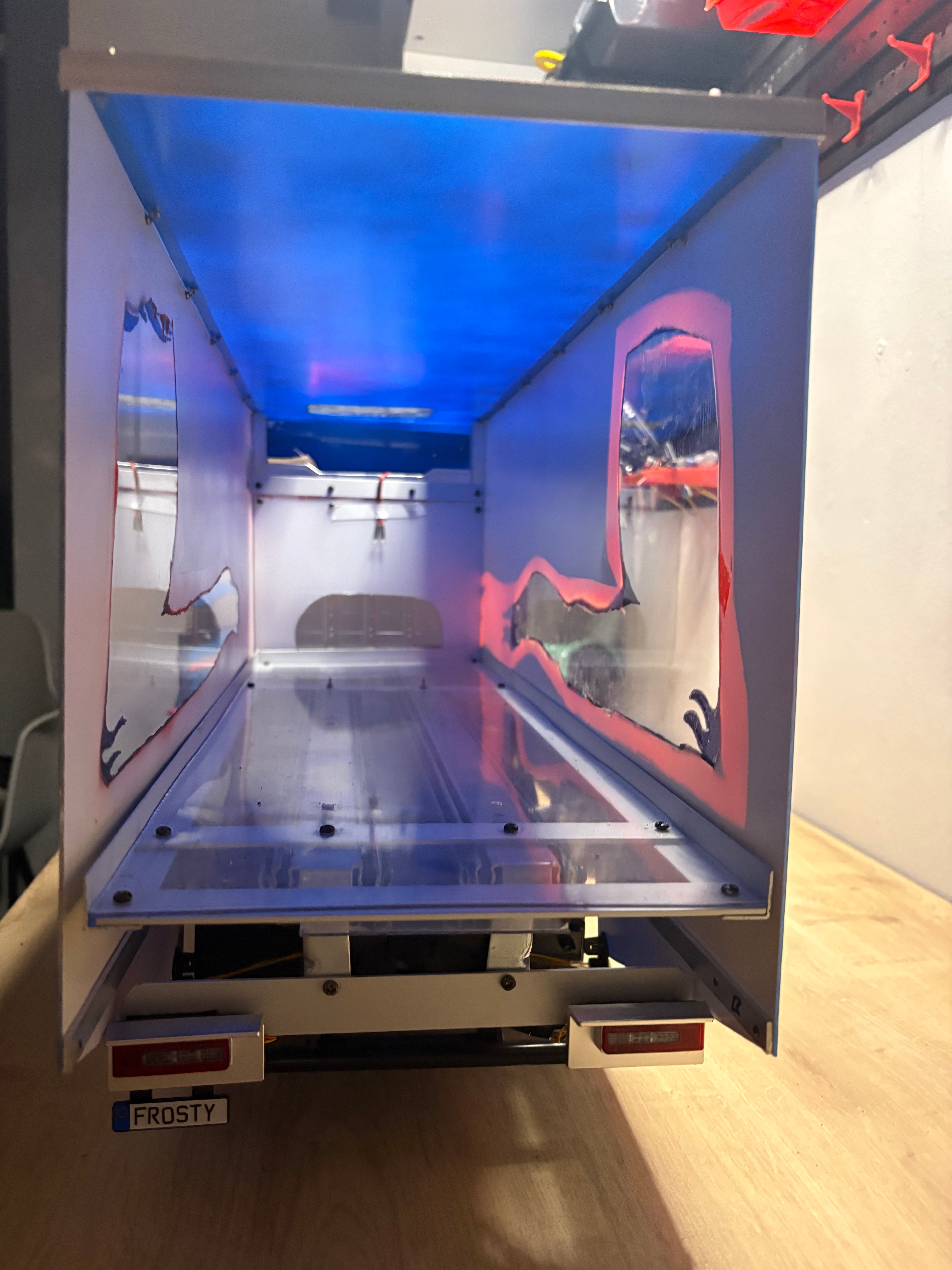 Custom 1of1 Tamiya 1/14 Volvo FH16 Race Truck 6x4 with FULL MFU Euro Lights & Sounds - with telescopic ramp (Tractor Truck Series - 3Speed gears)