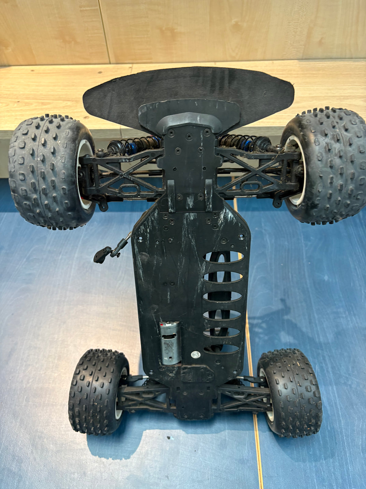 Used - FTX Carnage 1.0 - Rolling chassis (needs rear drive shafts)