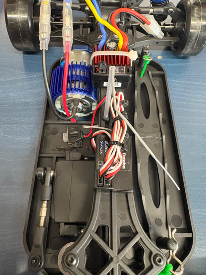 FTX - Ex Demo Red - Banzai Drift Car 1/10 4WD RTR - As new, with new wheels and tyres (just needs battery and charger)