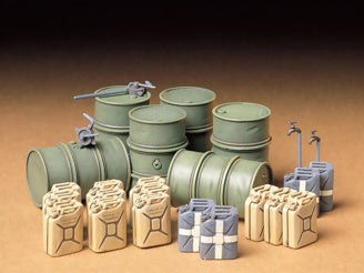 Tamiya - German Fuel Drums & Jerry Cans Set - 35186 TAMIYA 1/35 MILITARY