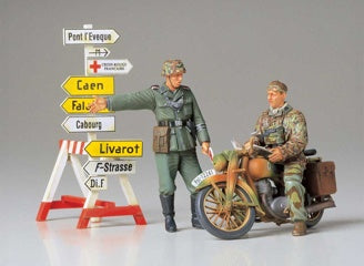 Tamiya - German Motorcycle Orderly Set - 35241 TAMIYA 1/35 MILITARY