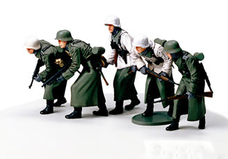 Tamiya - German Assault Infantry (Winter) - 35256 TAMIYA 1/35 MILITARY