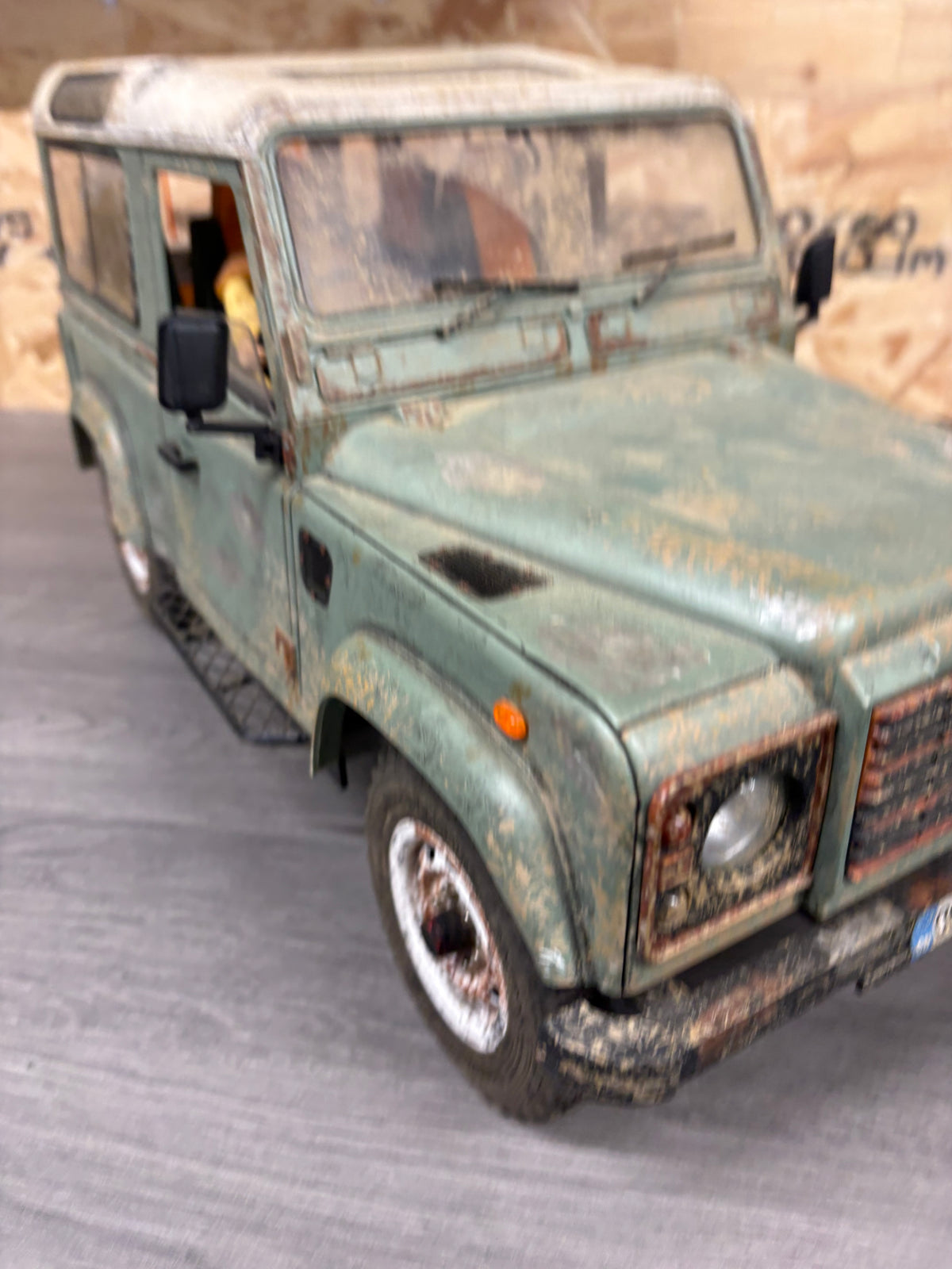 3 Racing - Scale Rock Crawler Land Rover D90 (Weathered) - Killer Body, Lights, Scale Shocks (Needs Radio, Battery & Charger to Complete)