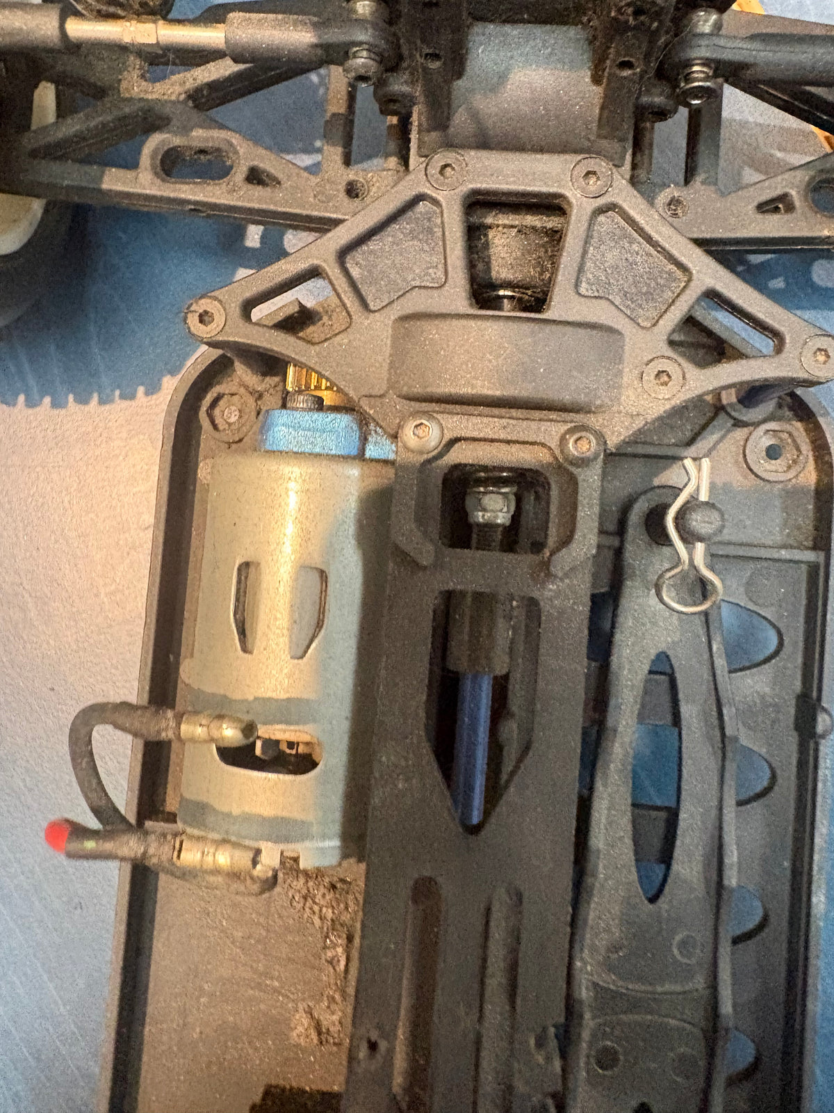 Used - FTX Carnage 1.0 - Rolling chassis (needs rear drive shafts)