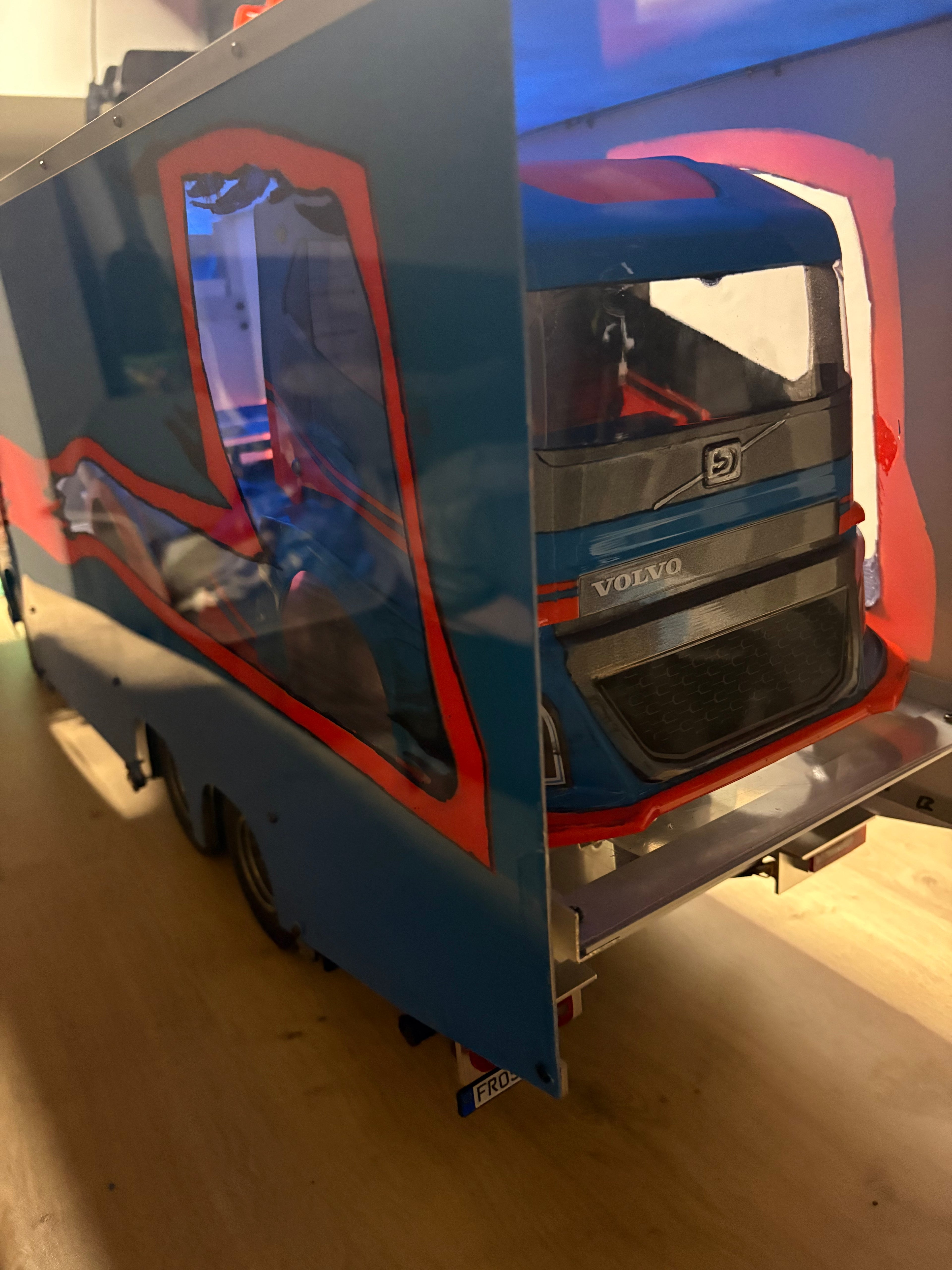 Custom 1of1 Tamiya 1/14 Volvo FH16 Race Truck 6x4 with FULL MFU Euro Lights & Sounds - with telescopic ramp (Tractor Truck Series - 3Speed gears)