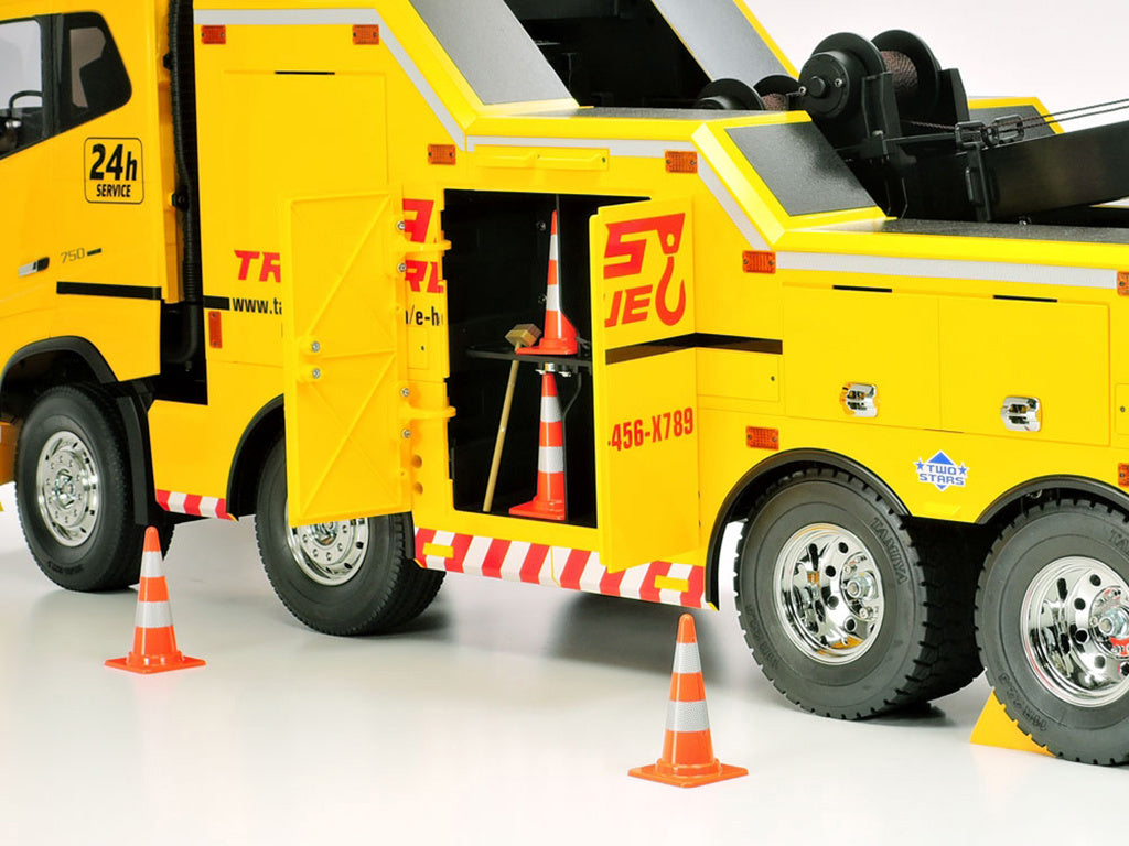 Tamiya - 56558 1/14 Tractor Truck Accessories Set - Cones, Shovel, Fire Extinguisher & Stickers (Unpainted)