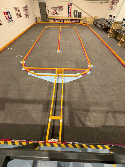 OVAL MONDAYS! (OWN VEHICLE) RACE FEE (NASCAR OVAL + Supporting Classes) (Includes Practice + Race from 17:00 till 20:30)