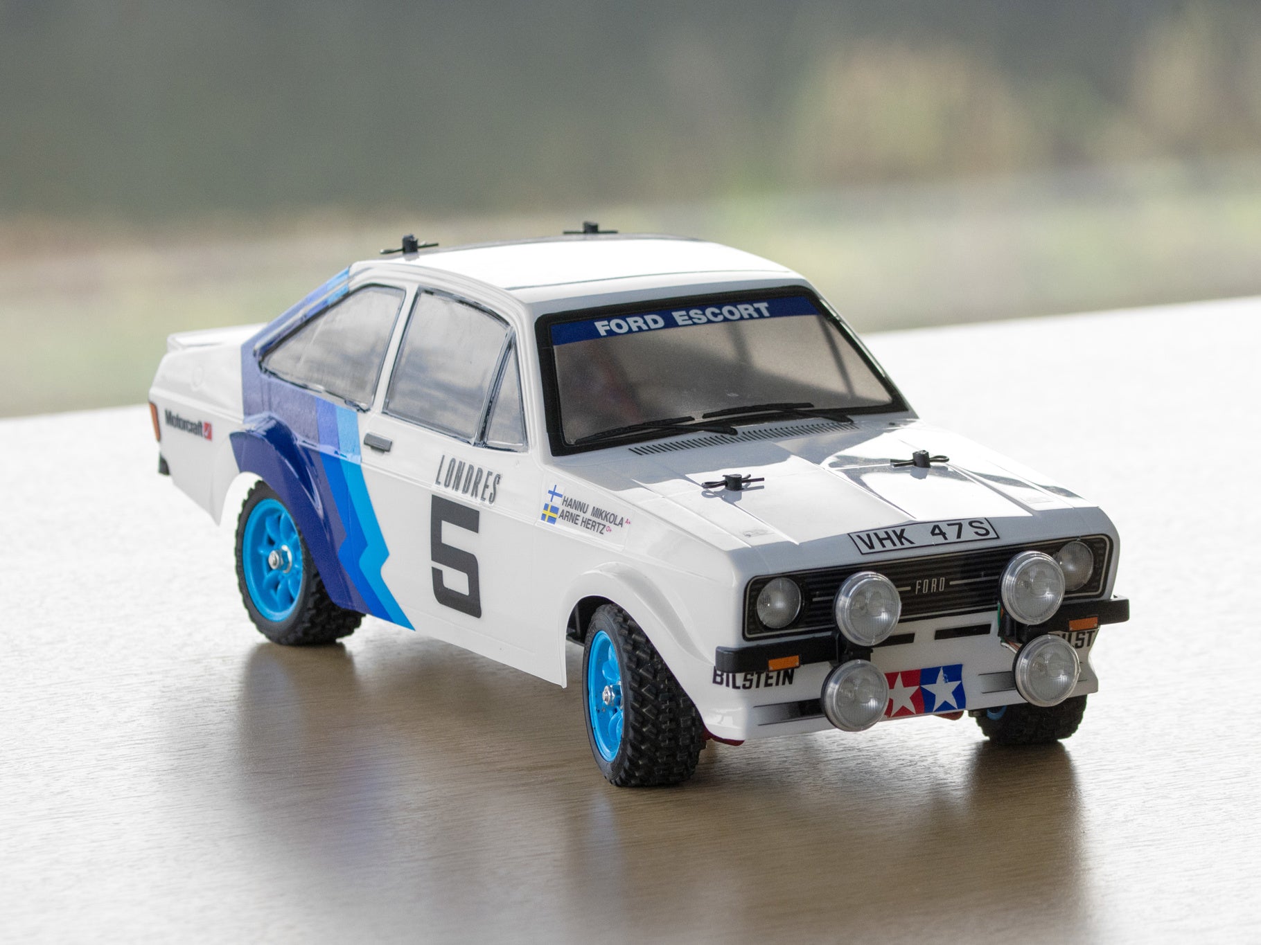 TAMIYA 58687 - Ford Escort Mk II Rally MF01X RC 4WD Car Kit - (Inc's ESC & Motor) (PRE-PAINTED WHITE)