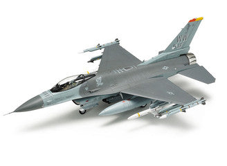 Tamiya - 1/72 F-16CJ Block 50 Fighting Falcon with Full Equipment - 60788 TAMIYA 1/72 AIRCRAFT