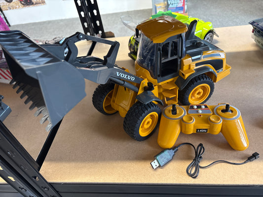 Ex-demo / Used - (Read Description) VOLVO - L50H Remote Control RC Construction Wheel Loader 1:16 - Official Product (LIGHT & SOUNDS)