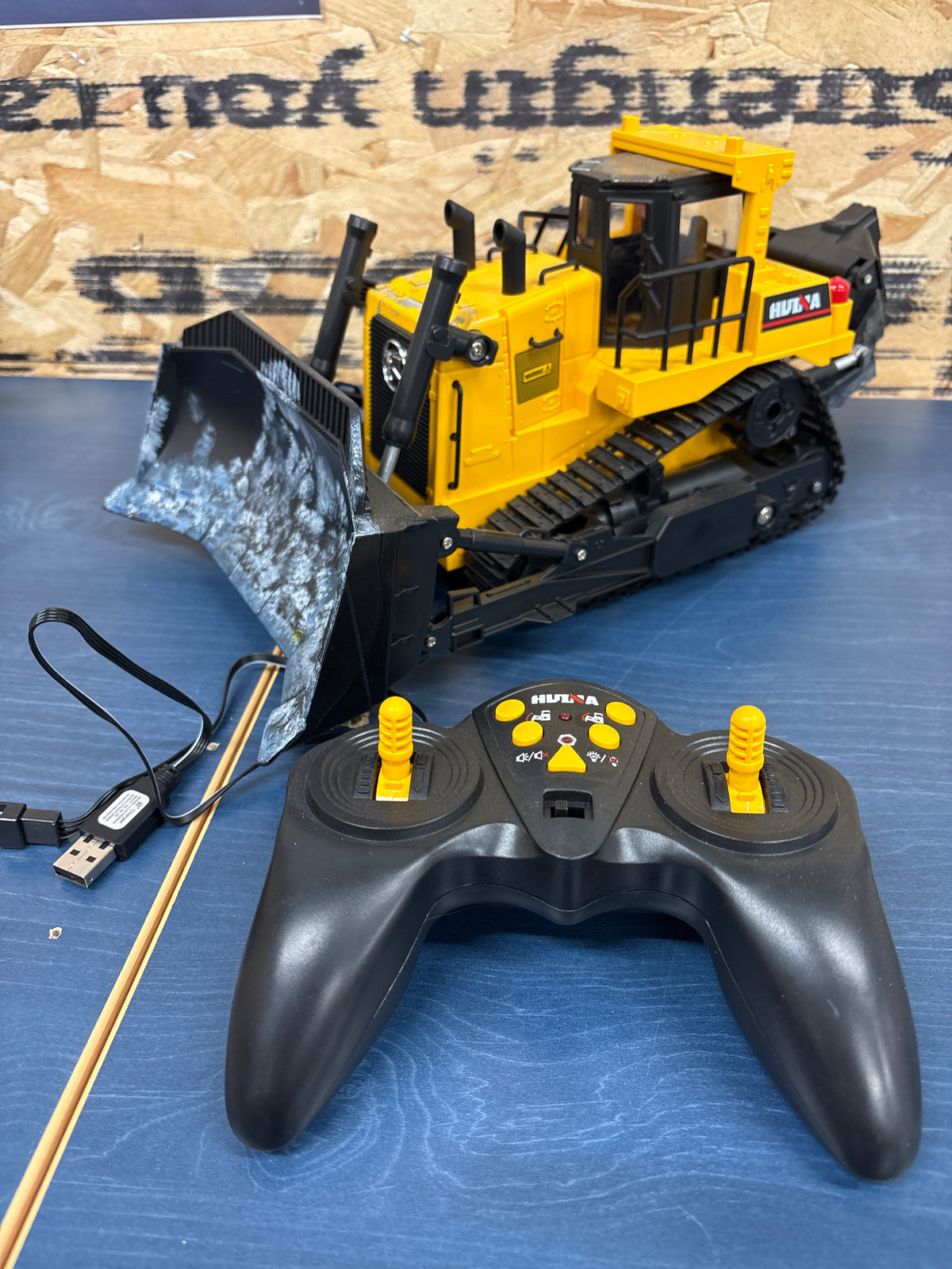 Ex-demo - Hulna Bulldozer Ripper (approx 40cm long)