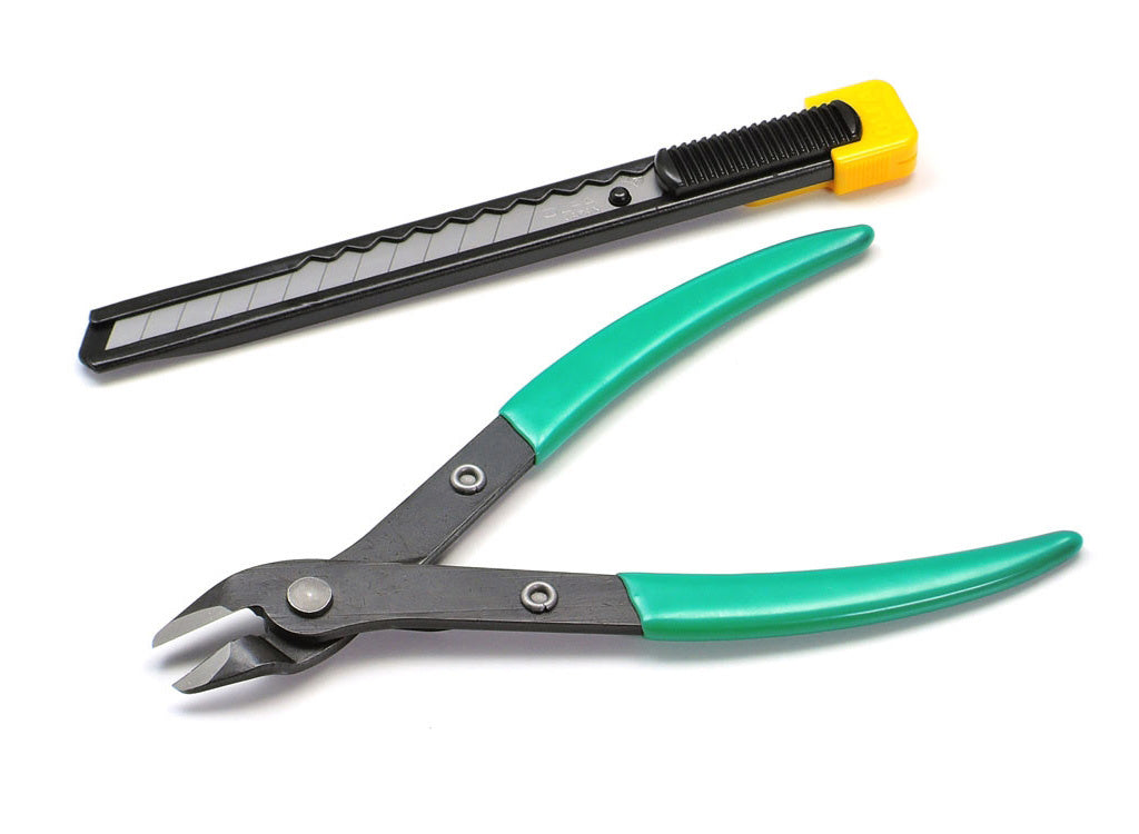 TAMIYA 74016 - RC MULTI TOOL SET (SIDE CUTTERS, TWEEZERS, SCREWDRIVERS, FILE)