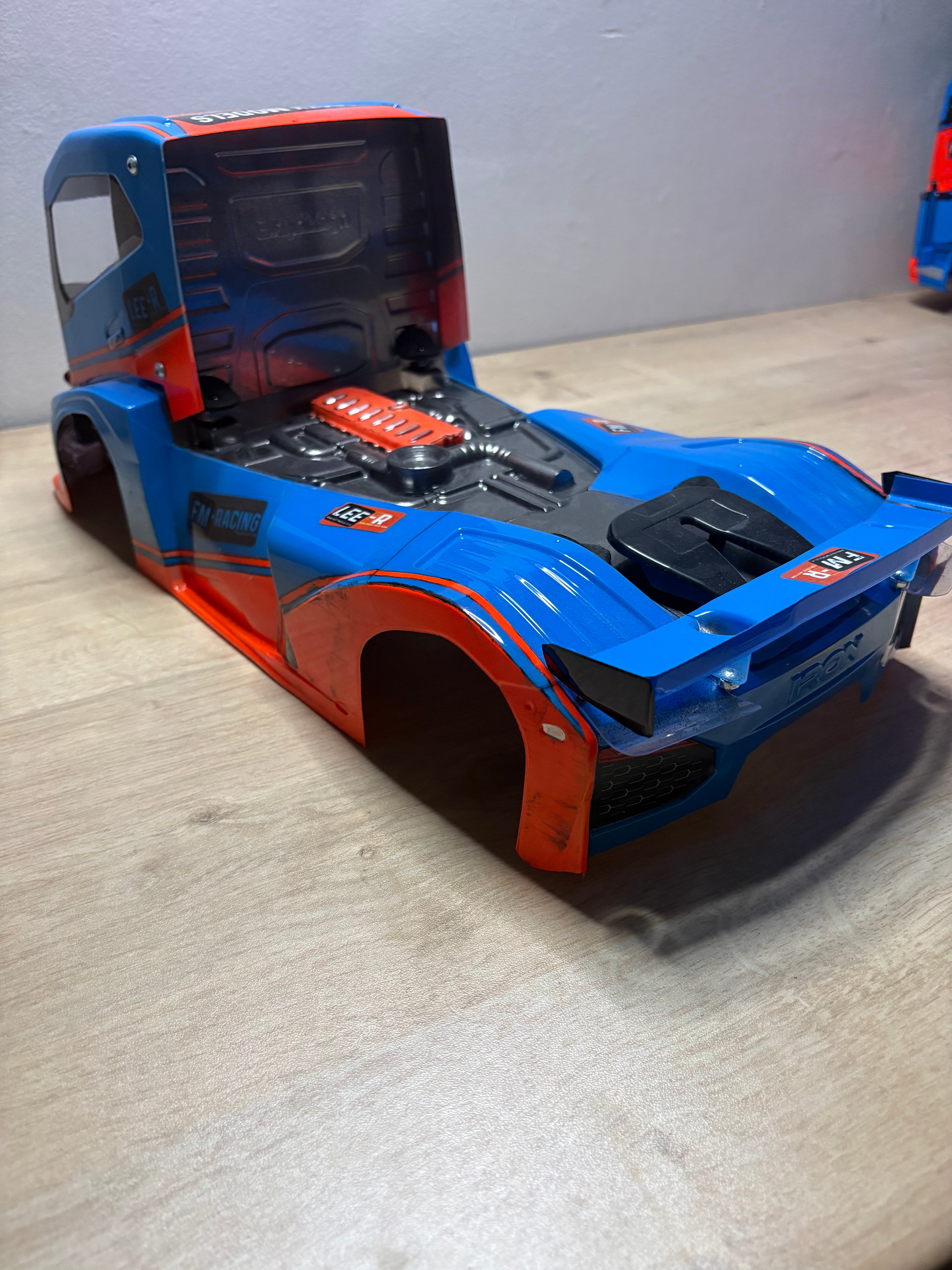 EX-SHOW - Frosty Model Race Truck Body - 1/10 190mm IRON for Tamiya 1/14 TT01E Euro Trucks