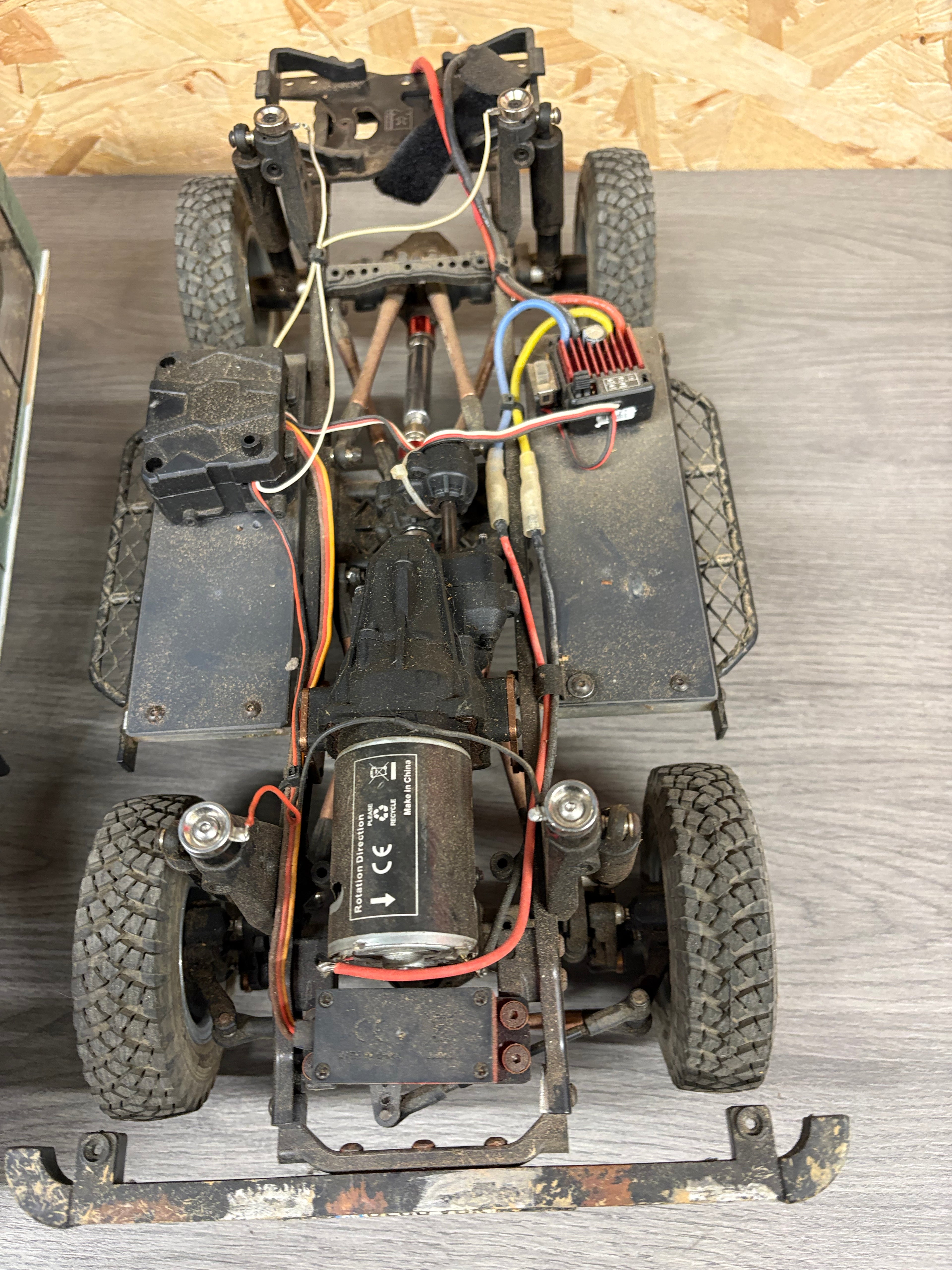 3 Racing - Scale Rock Crawler Land Rover D90 (Weathered) - Killer Body, Lights, Scale Shocks (Needs Radio, Battery & Charger to Complete)