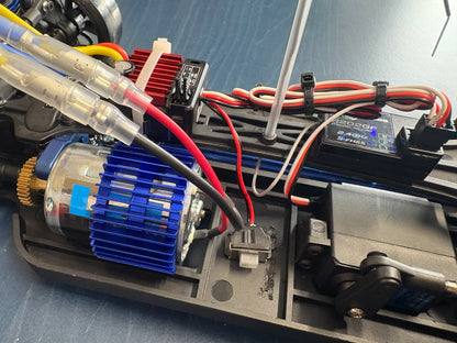 FTX - Ex Demo Red - Banzai Drift Car 1/10 4WD RTR - As new, with new wheels and tyres (just needs battery and charger)