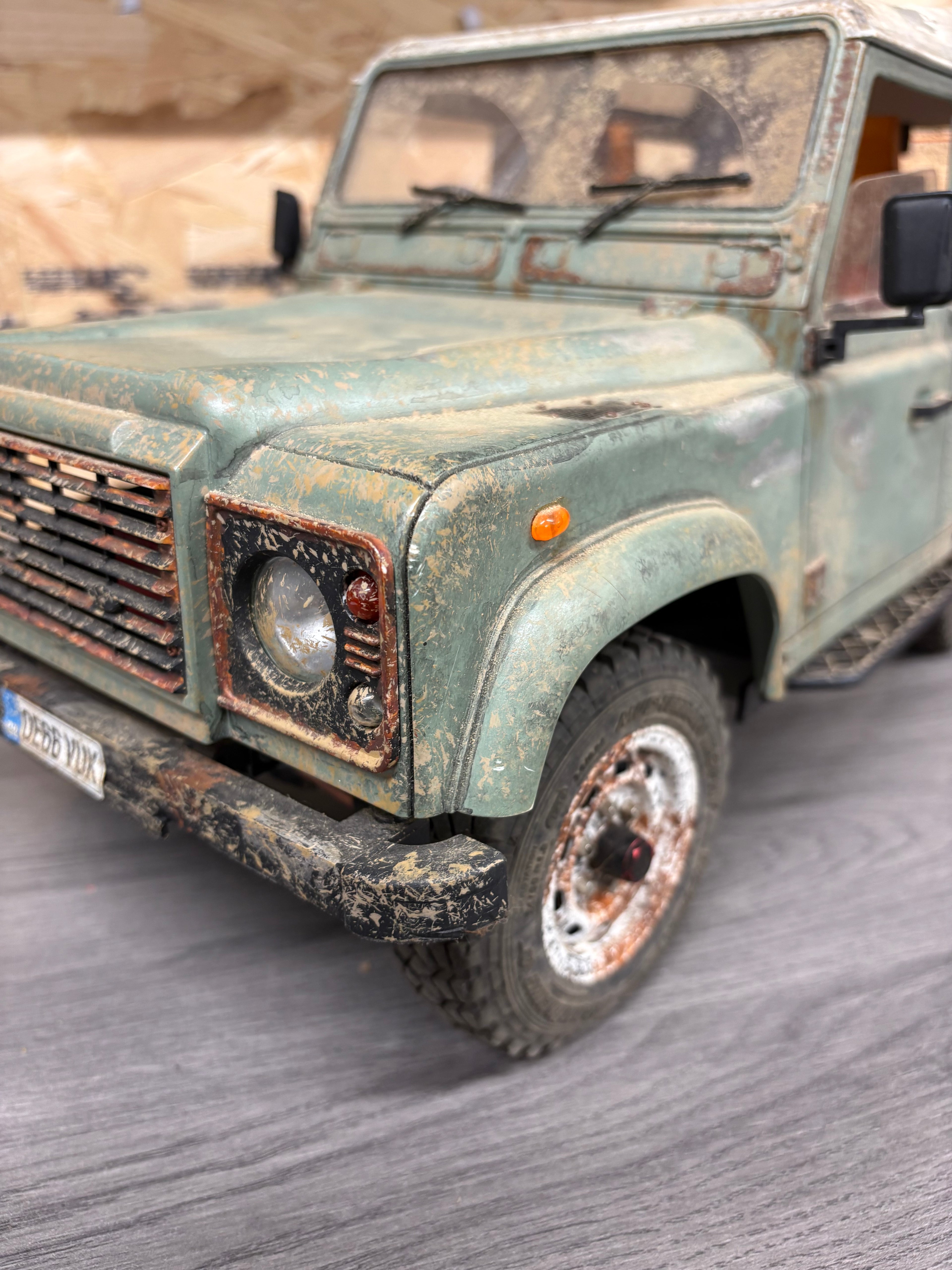 3 Racing - Scale Rock Crawler Land Rover D90 (Weathered) - Killer Body, Lights, Scale Shocks (Needs Radio, Battery & Charger to Complete)