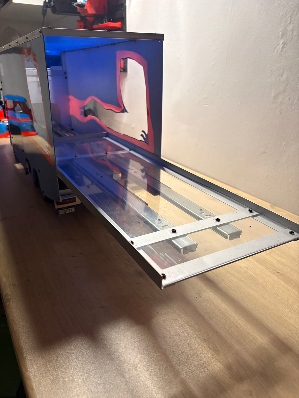 Custom 1of1 Tamiya 1/14 Volvo FH16 Race Truck 6x4 with FULL MFU Euro Lights & Sounds - with telescopic ramp (Tractor Truck Series - 3Speed gears)