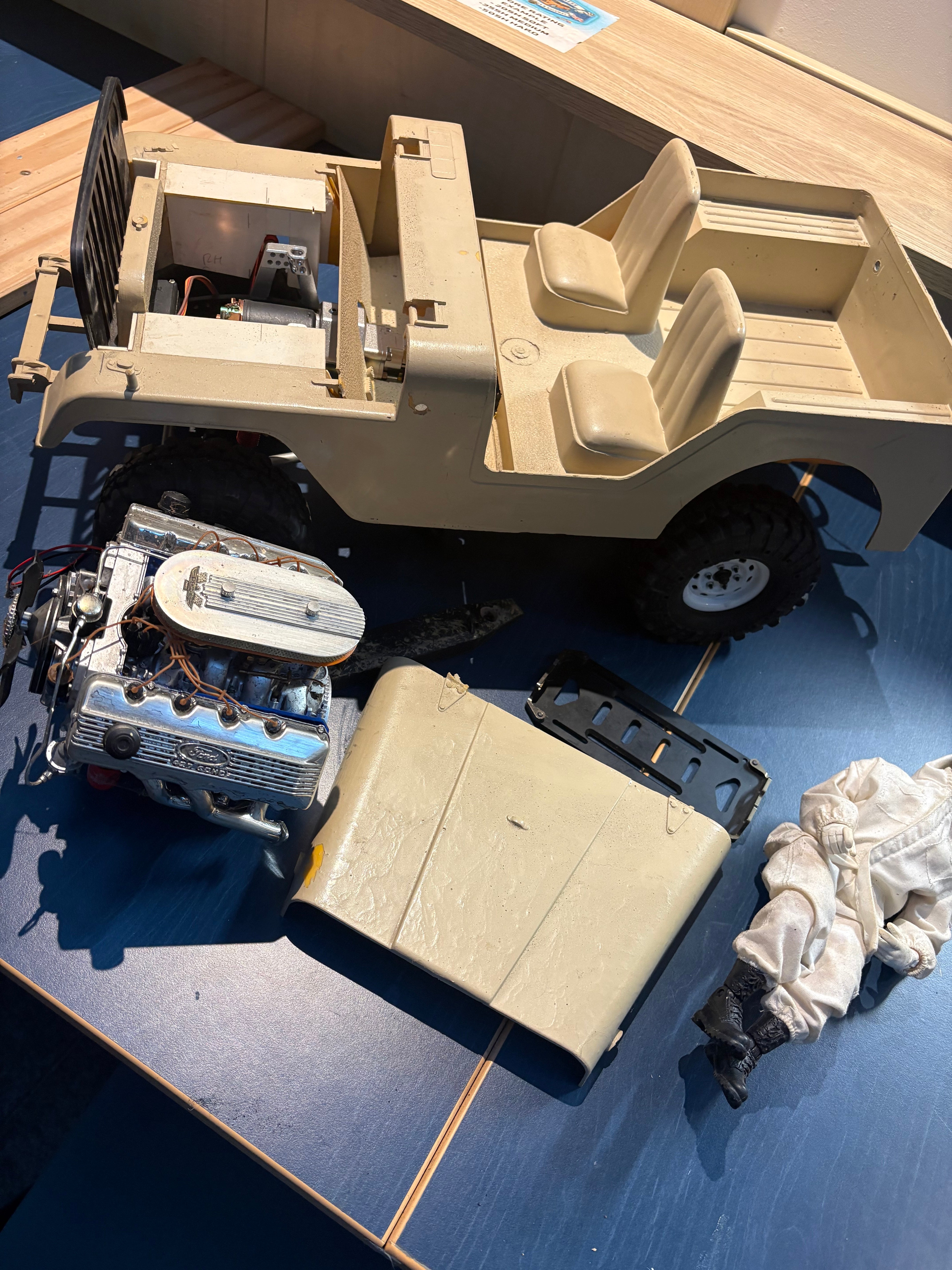 Used - Unfinished Rock Crawler Project (1/10 chassis & 7th scale Body & Figure) Motor, Servo Included