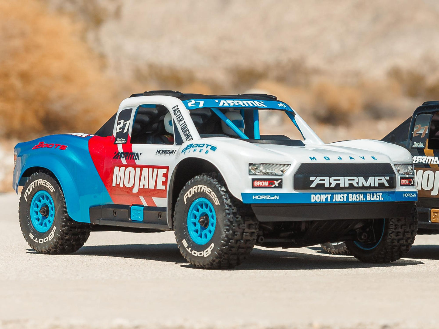 ARRMA - 1/16 MOJAVE GROM BRUSHLESS 4X4 RC DT RTR w/ Battery & Charger (WHITE) - C-ARA2304ST2