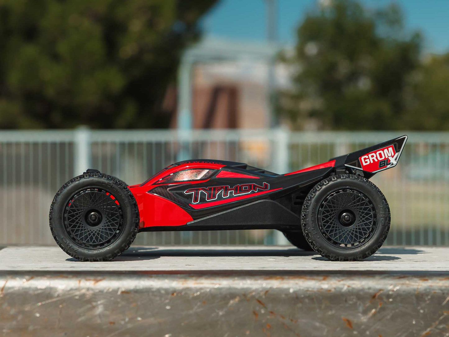 ARRMA - 1/14 TYPHON GROM 2S to 3S BUGGY BRUSHLESS BLX 4X4 RC RTR w/ Battery & Charger (RED) - C-ARA2306ST1