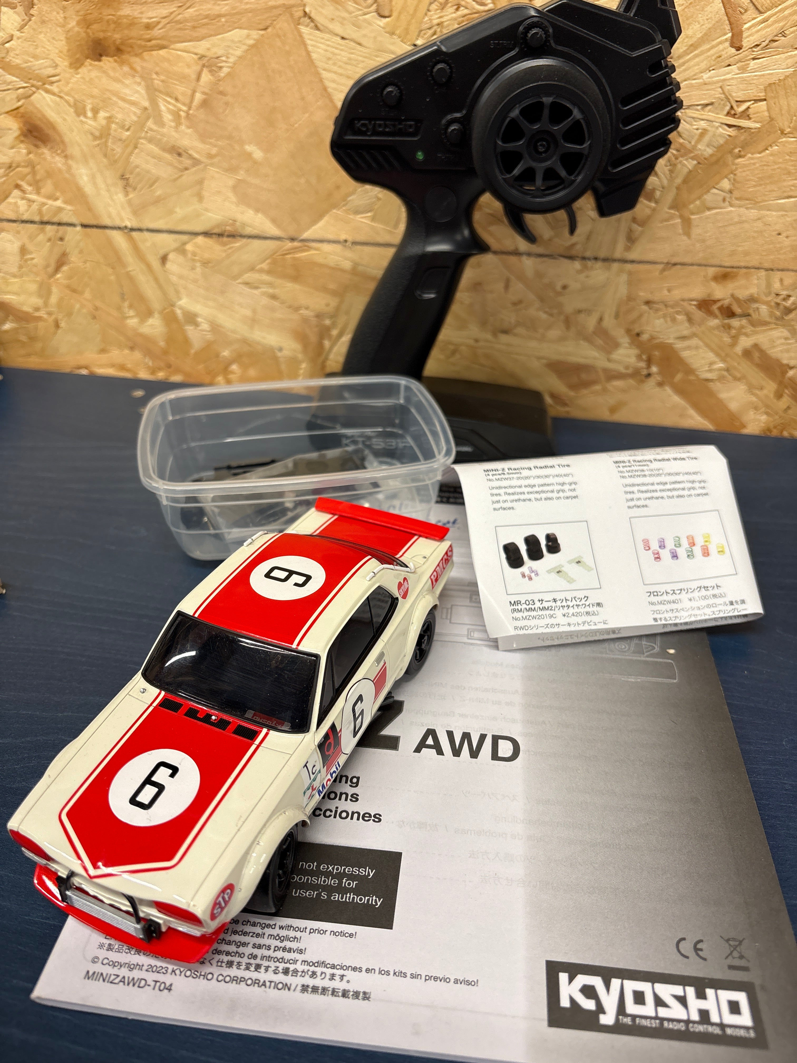 (Demo Model) Kyosho - Mini-Z AWD Skyline 2000GT-R KPGC10 Racing'72 Red No.6 (MA020/KT531P) - K.32643R AWD SPORTS Series (Drift Tyres Fitted) No battery or Charger