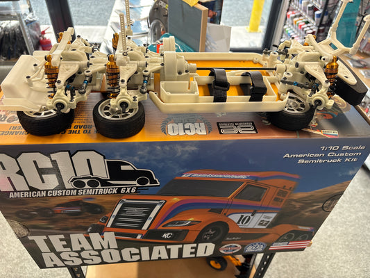 Pre-assembled - TEAM ASSOCIATED - RC10 6X6 AMERICAN CUSTOM SEMITRUCK KIT (Like Euro Truck - Same Size)