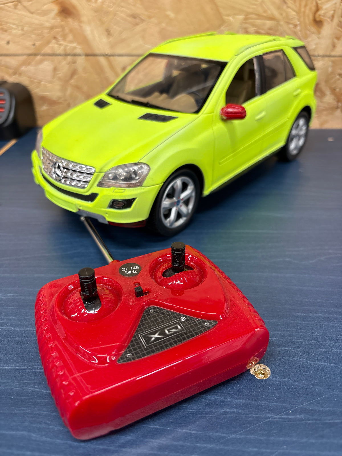 Used - 1/18th Scale Mercedes ML Class - AA battery powered RC Car & 9V remote. Back of remote missing