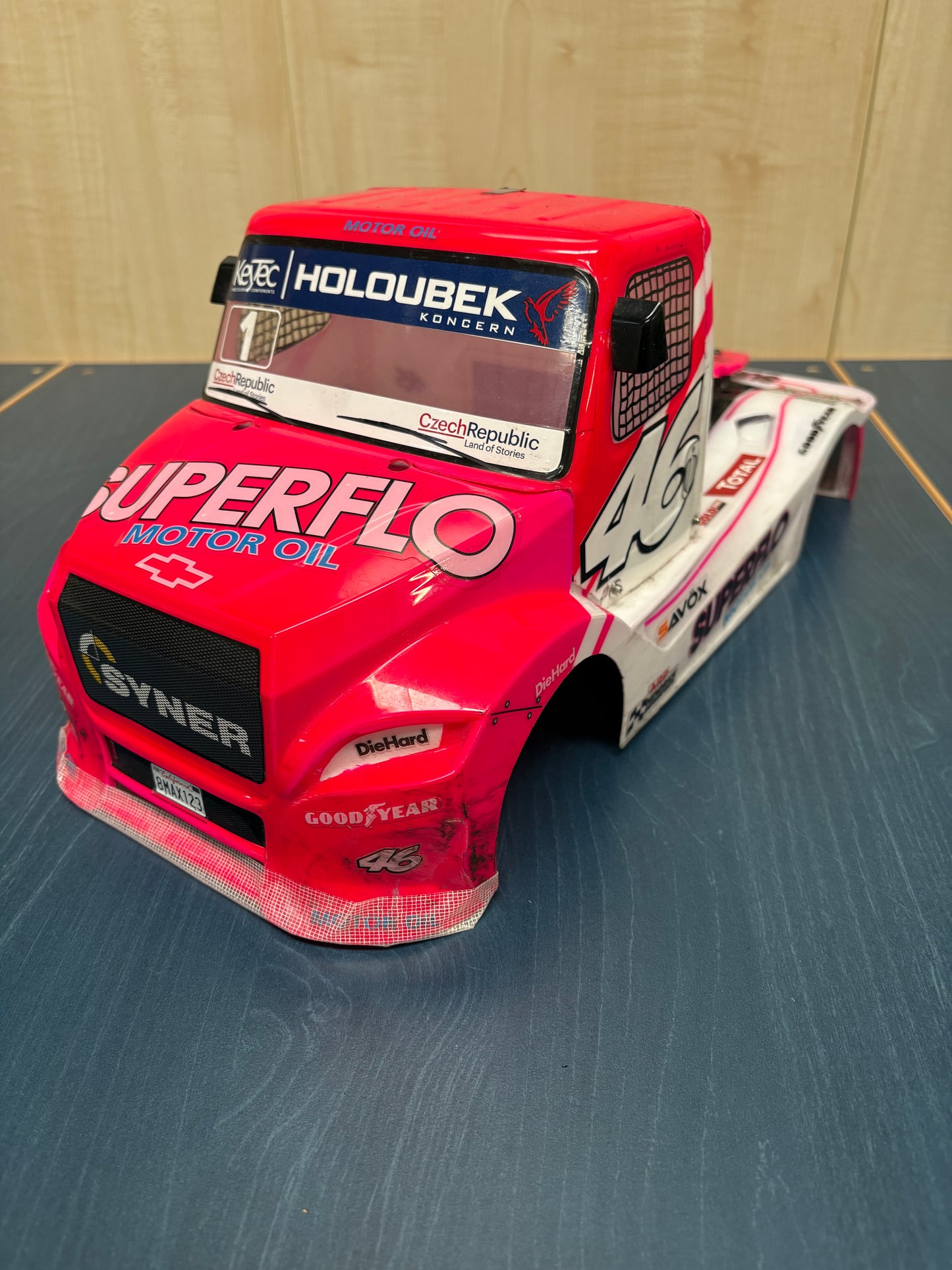 Used - Tamiya Fat Fox Buggyra Body - good condition in Flur Pink