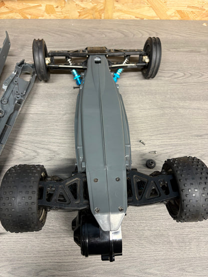 Spares or Repairs - Tamiya DT03 2WD Buggy with spares - no electrics (needs new front shock tower to fix)