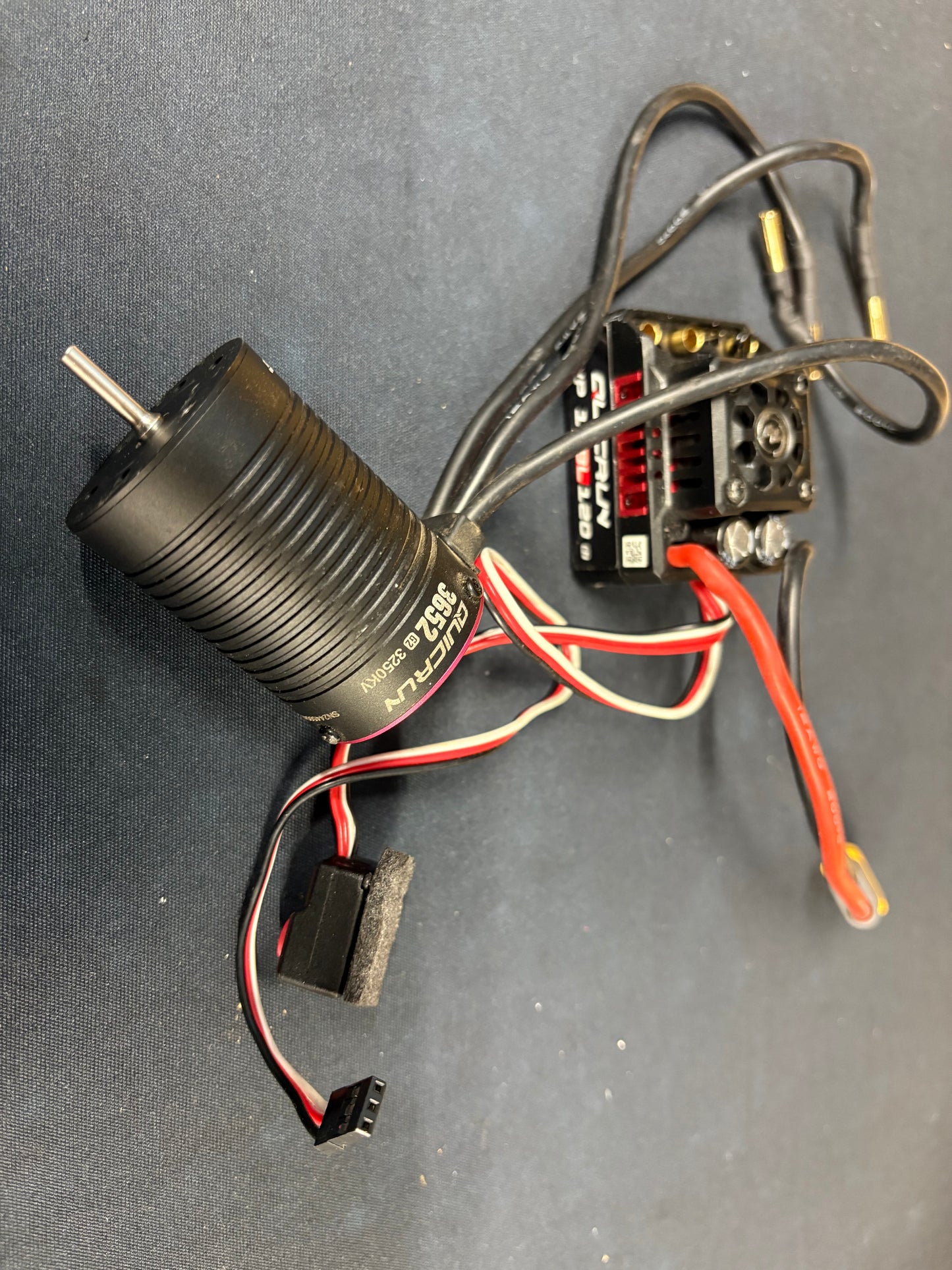 Used & tested - HOBBYWING - QUICRUN Combo QR10BL120 G2 (2-4S) & 3652SL 3250KV (For 1/10th Trucks, Buggies) Shaft Diameter - 3.175mm - HW38030207