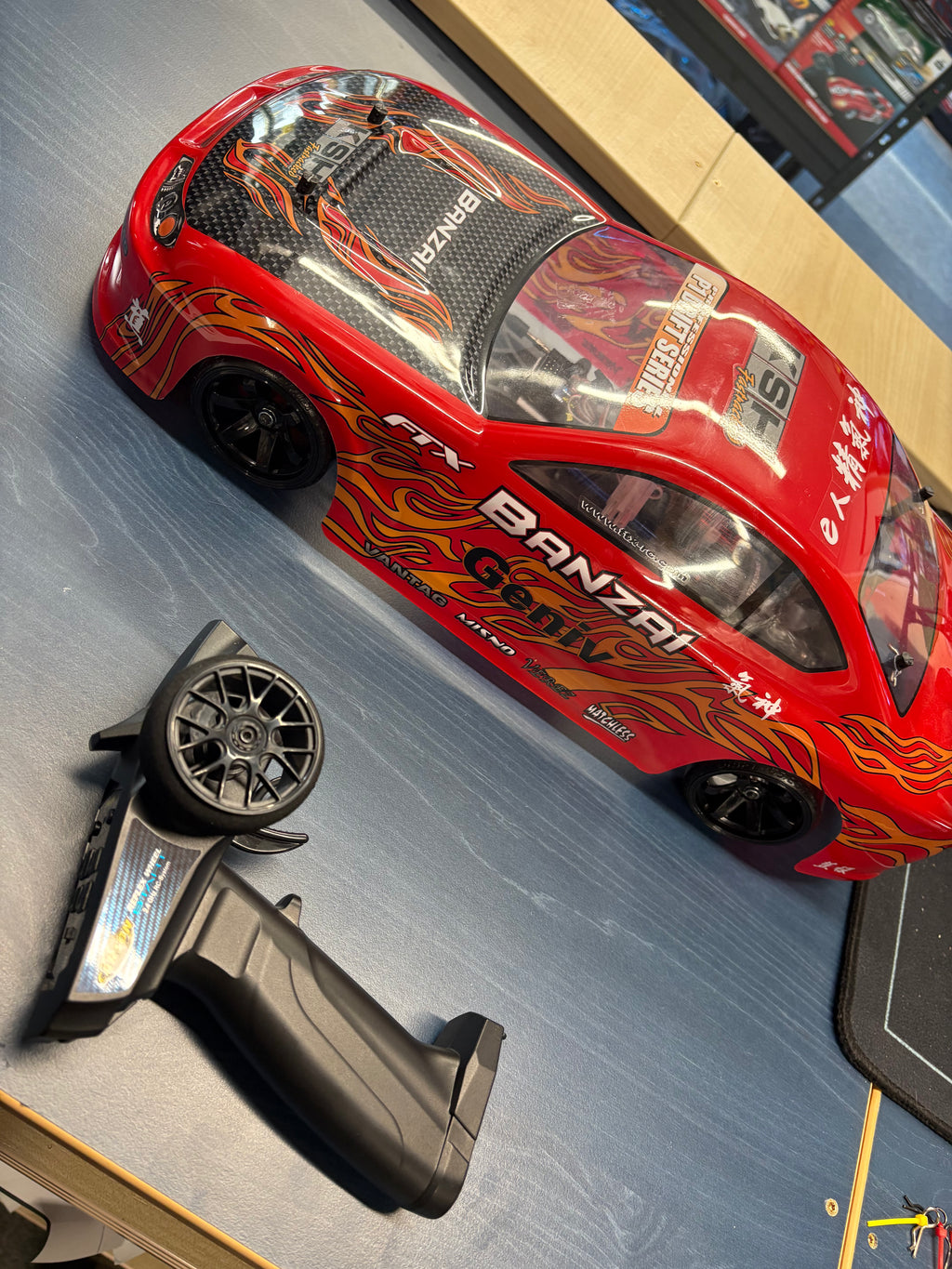 FTX - Used - Banzai Drift Car 1/10 4WD RTR - As new, with new wheels and drift tyres (just needs battery and charger)