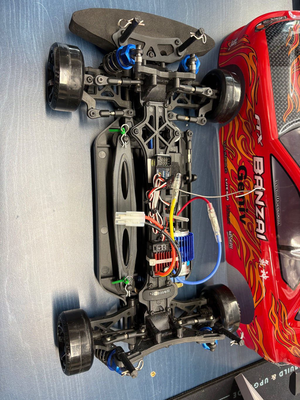 FTX - Used - Banzai Drift Car 1/10 4WD RTR - As new, with new wheels and drift tyres (just needs battery and charger)