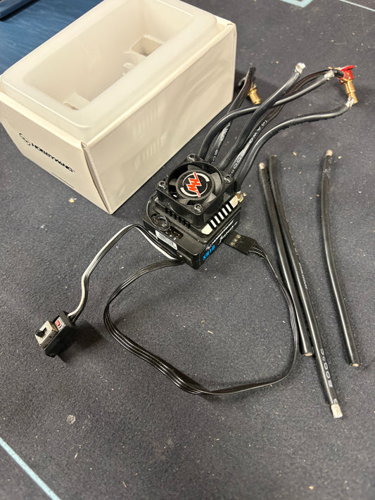 USED - HOBBYWING - XERUN XR10 JUSTOCK G3S 1/10 ESC - (USED ONLY ONCE) HW30112005 (IDEAL FOR 1/12 & 1/10 STOCK CLASS) (Has lock down 4/5mm Bullets))