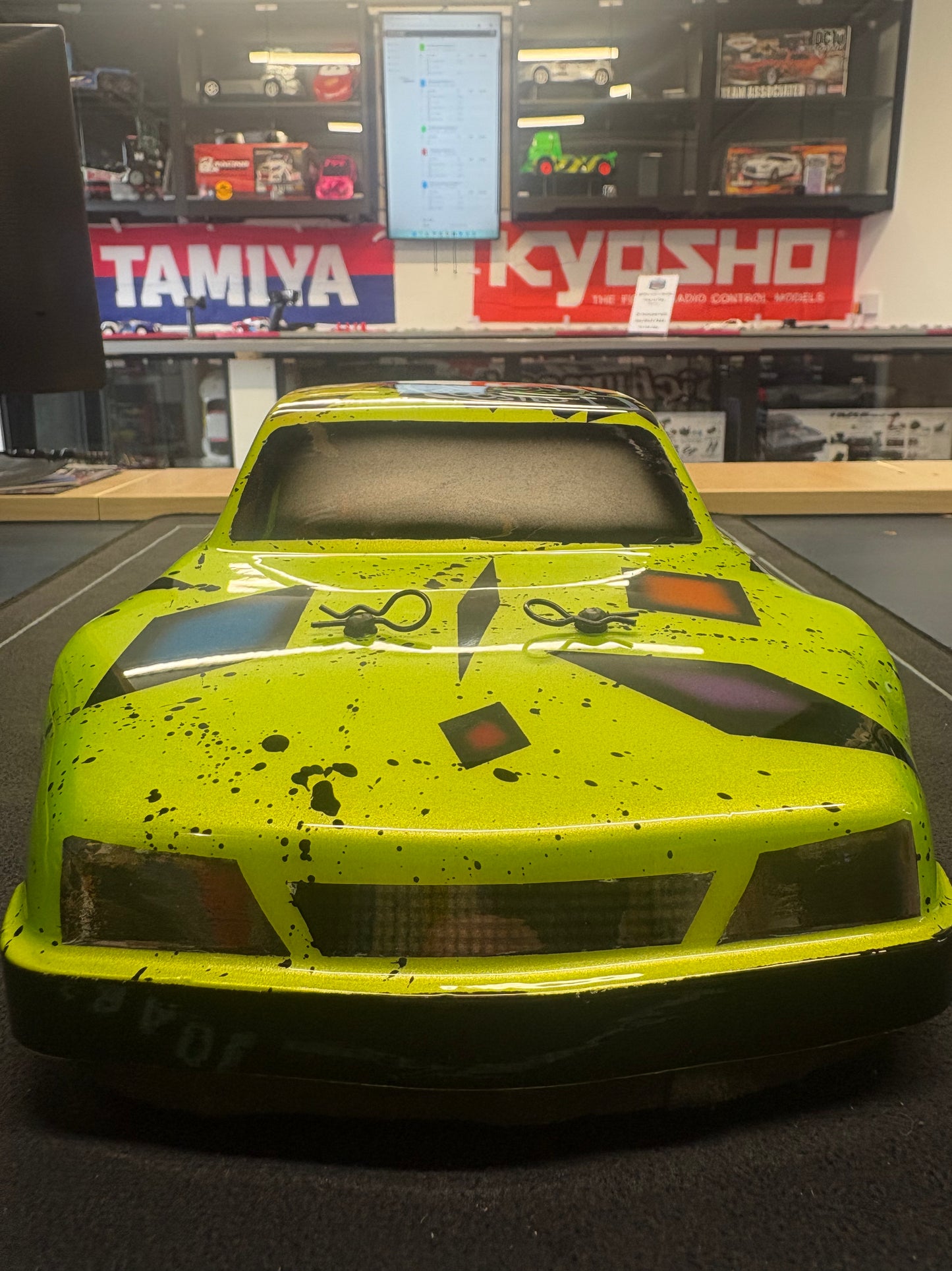Kamtec - NASCAR Hot Hatch 1/12 GT12 RC Car - New Airbrushed body, 1S ESC and Core 21T Brushed Motor