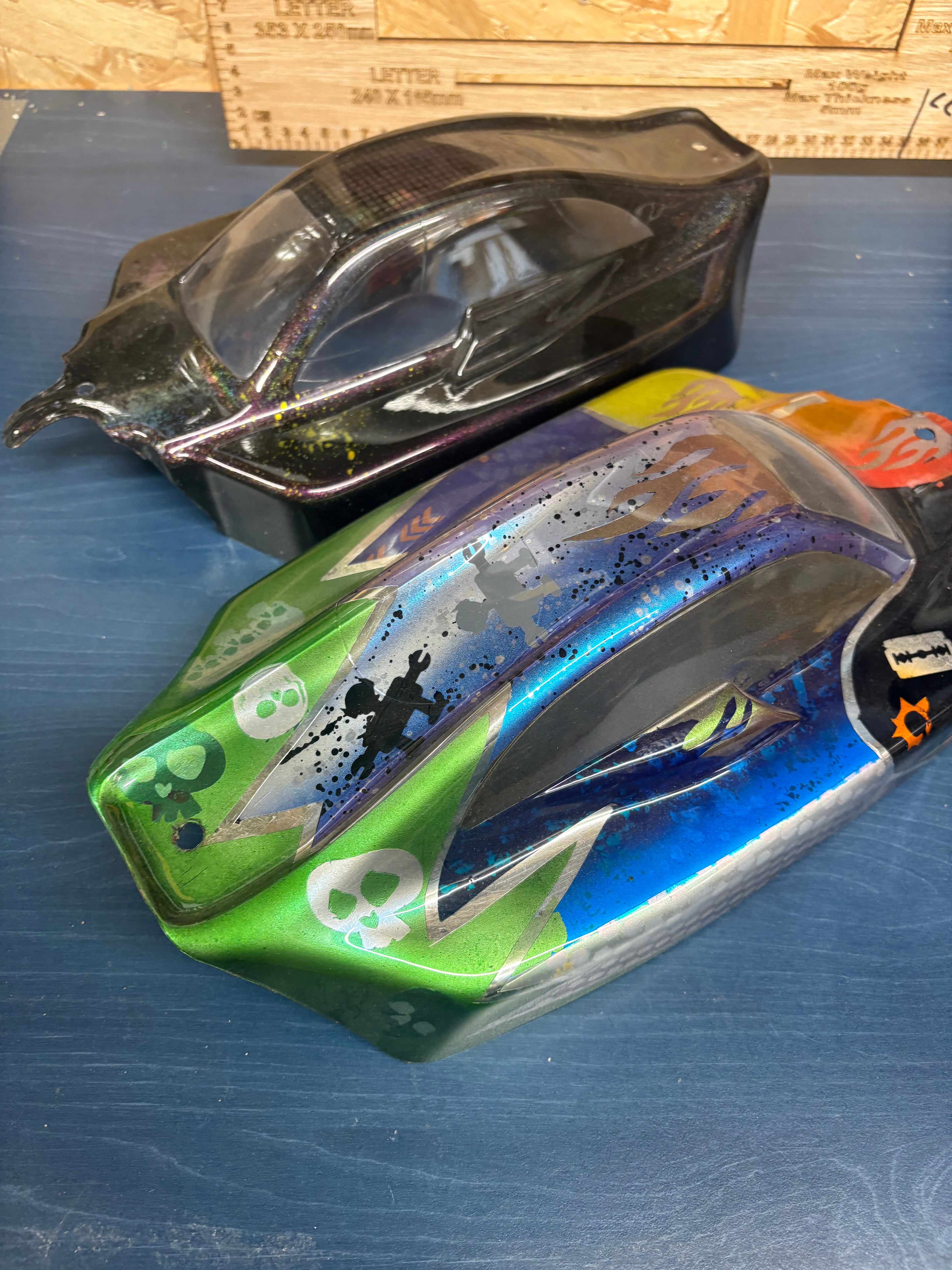 Like new! 2x airbrushed 1/8th buggy Lexan Body shell - never been driven