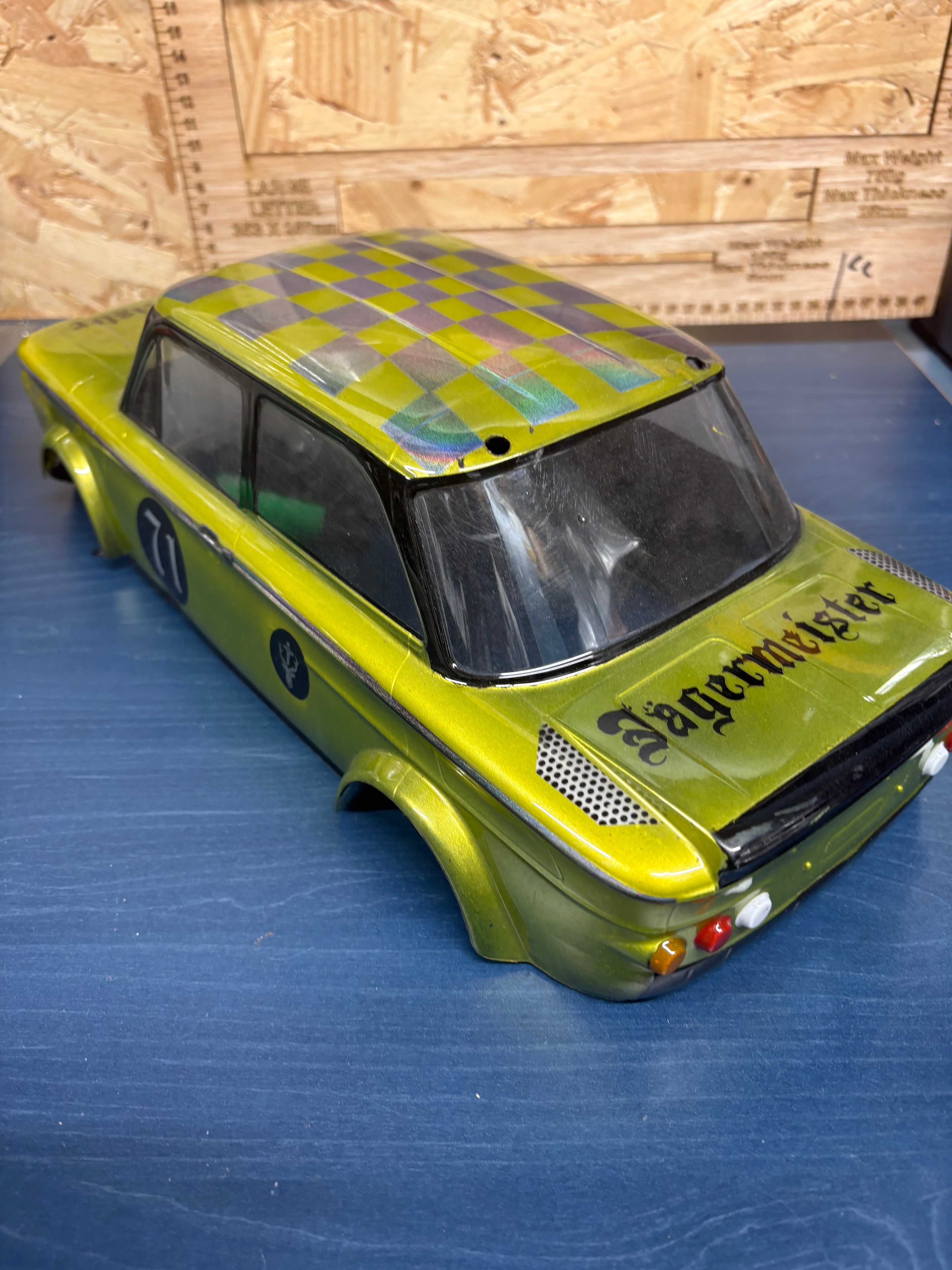 Tamiya M-chassis Long Wheelbase 239mm body NSU airbrushed - good condition